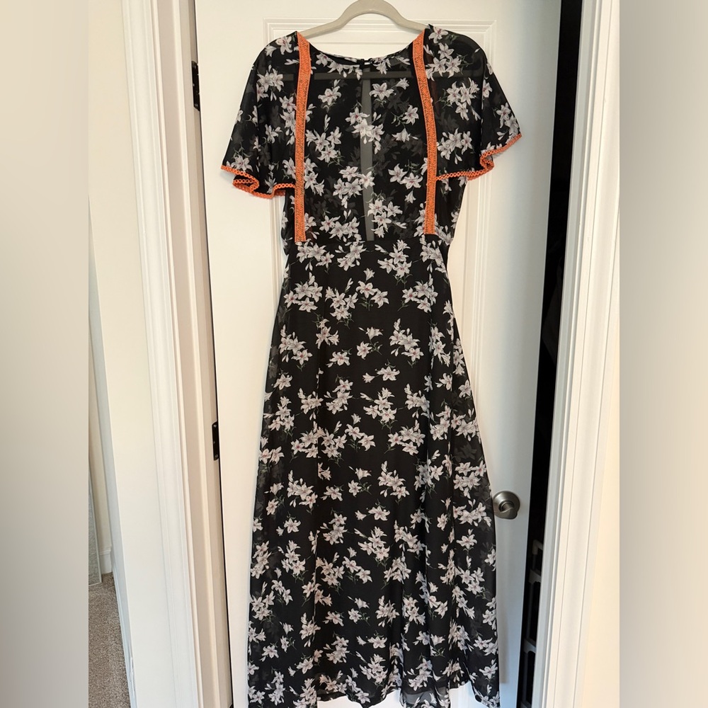 ASOS - Liquorish Floral Maxi Dress